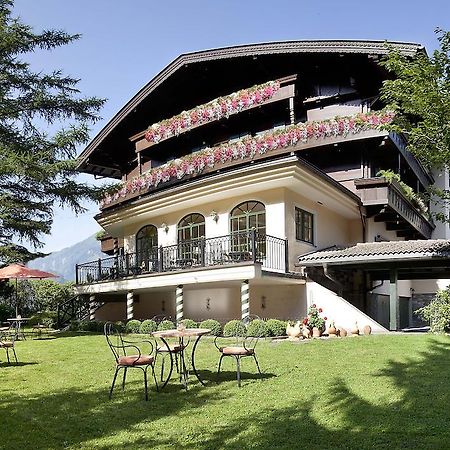 Aparthotel Landhaus St. Joseph Mayrhofen Ngoại thất bức ảnh