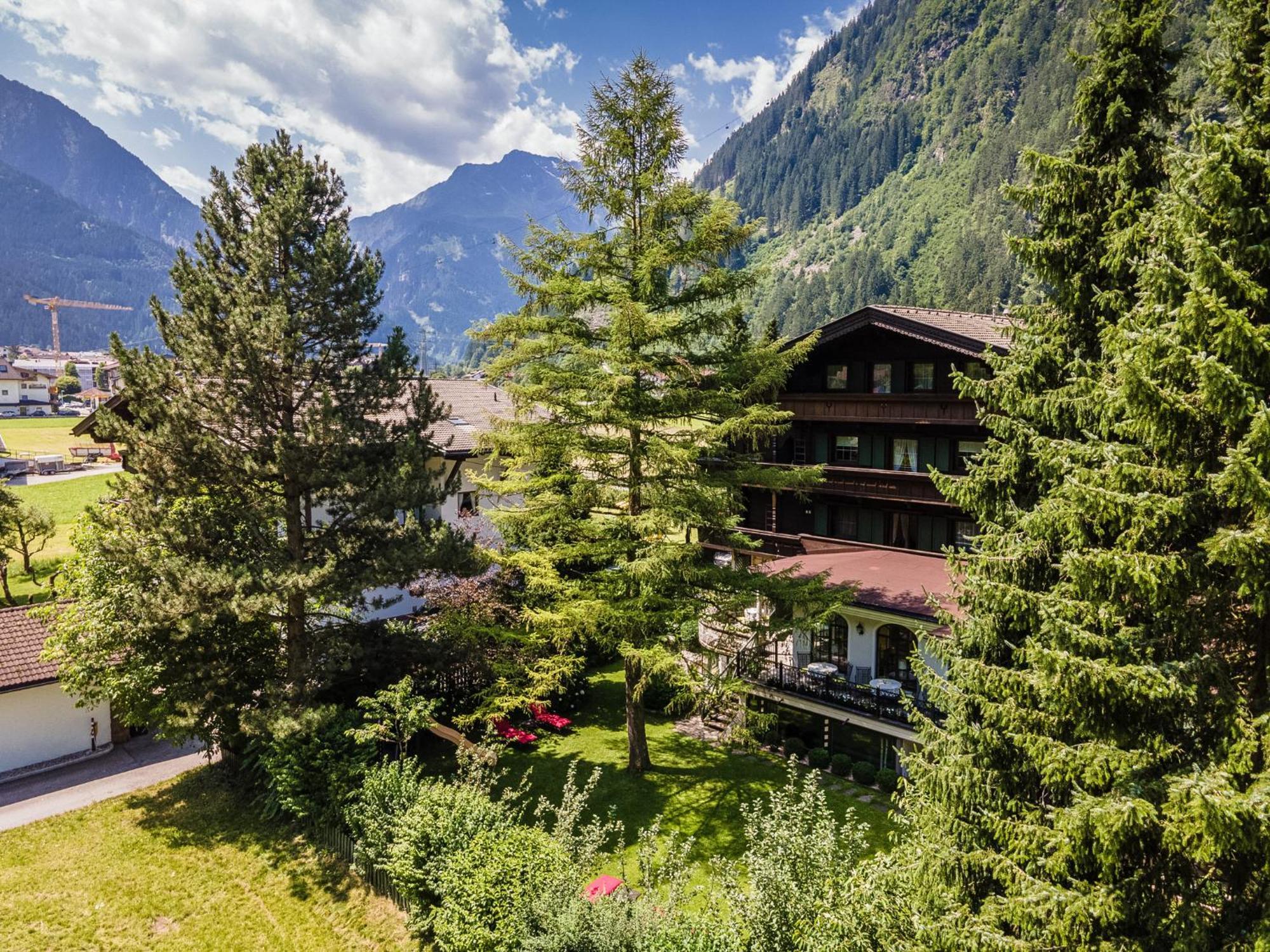 Aparthotel Landhaus St. Joseph Mayrhofen Ngoại thất bức ảnh