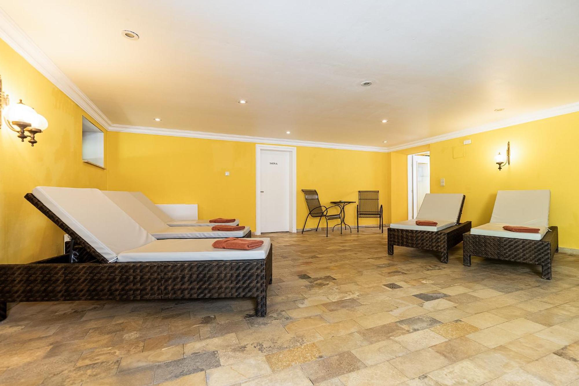 Aparthotel Landhaus St. Joseph Mayrhofen Ngoại thất bức ảnh