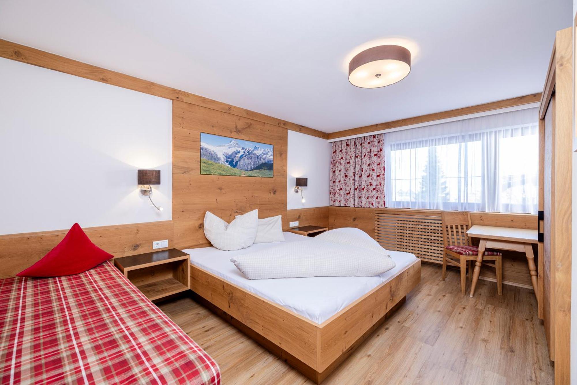 Aparthotel Landhaus St. Joseph Mayrhofen Ngoại thất bức ảnh