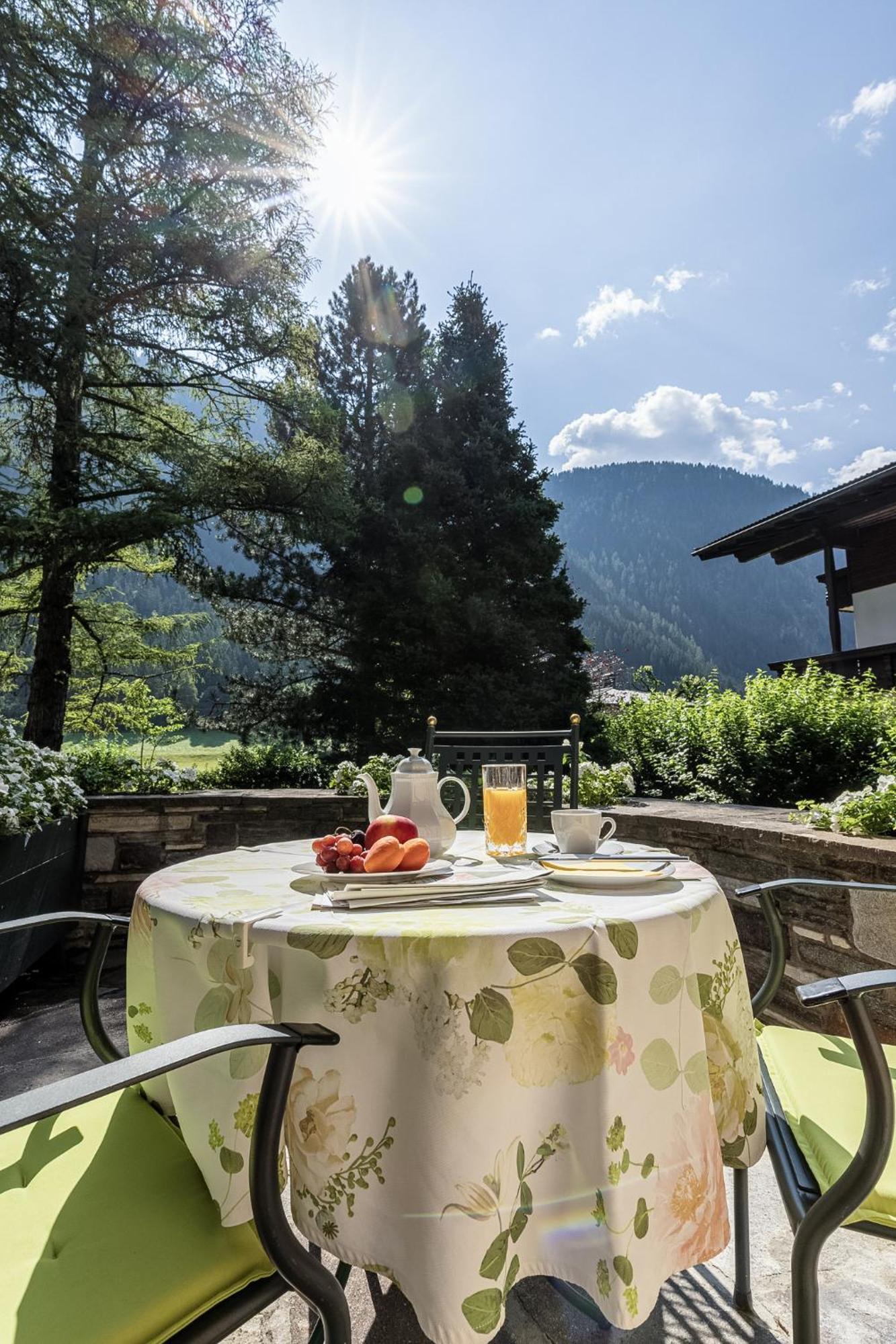 Aparthotel Landhaus St. Joseph Mayrhofen Ngoại thất bức ảnh