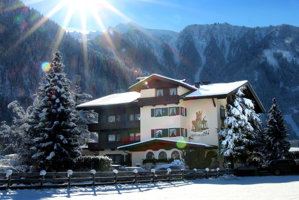 Aparthotel Landhaus St. Joseph Mayrhofen Ngoại thất bức ảnh